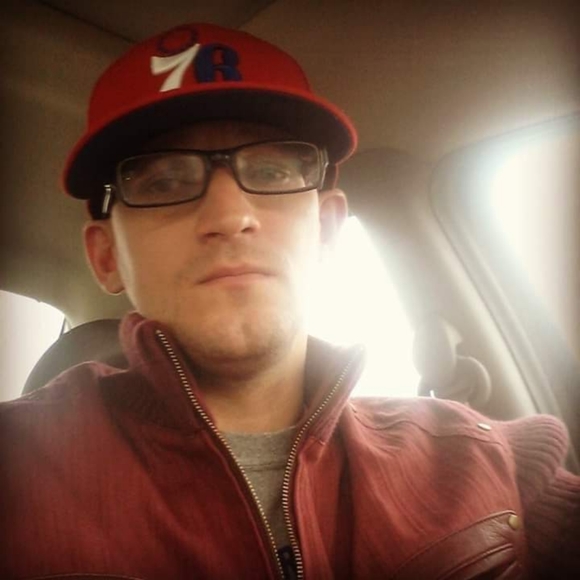 Meet your Awesome Posher, $ TiM $ - Picture 3 of 5